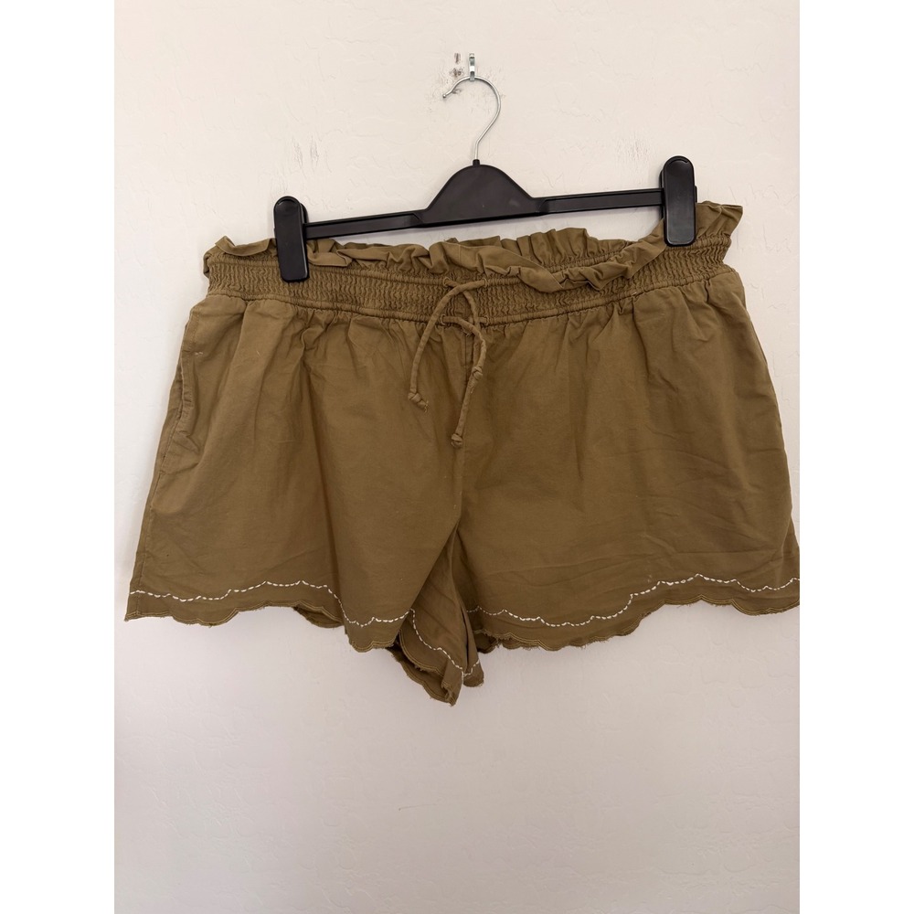 Anthropologie Olive Green Scalloped Hem Paperbag Waist Shorts Large Coastal Bohi
